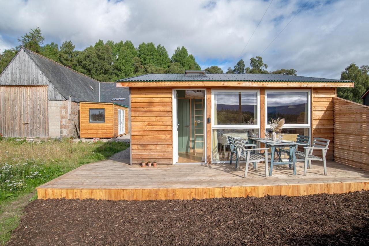 Alba - Charming Boutique Forest View Cabin With Hot Tub In Ballater Exterior photo